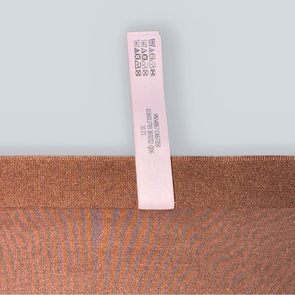 Victoria’s Secret High-Waist No Show Thong - Picture 6 of 6